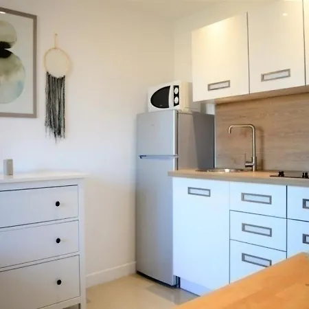 2 Pers Au Lavandou, Pres Plage, Parking, Menage Inclus - Fr-1-251-78 * Le Lavandou