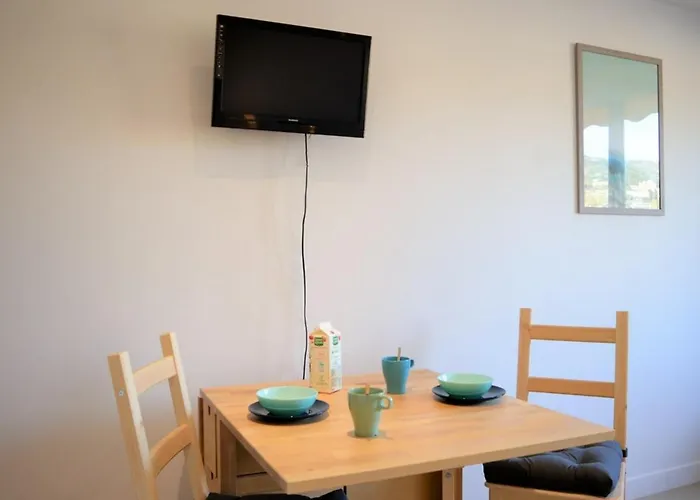 2 Pers Au Lavandou, Pres Plage, Parking, Menage Inclus - Fr-1-251-78