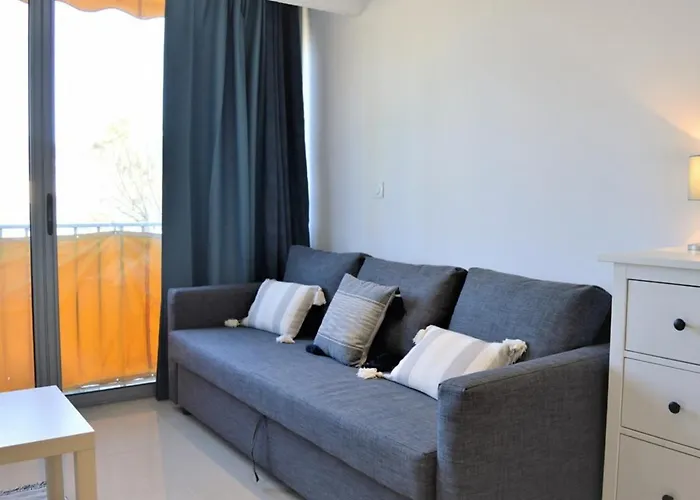 2 Pers Au Lavandou, Pres Plage, Parking, Menage Inclus - Fr-1-251-78 * 르 라방두